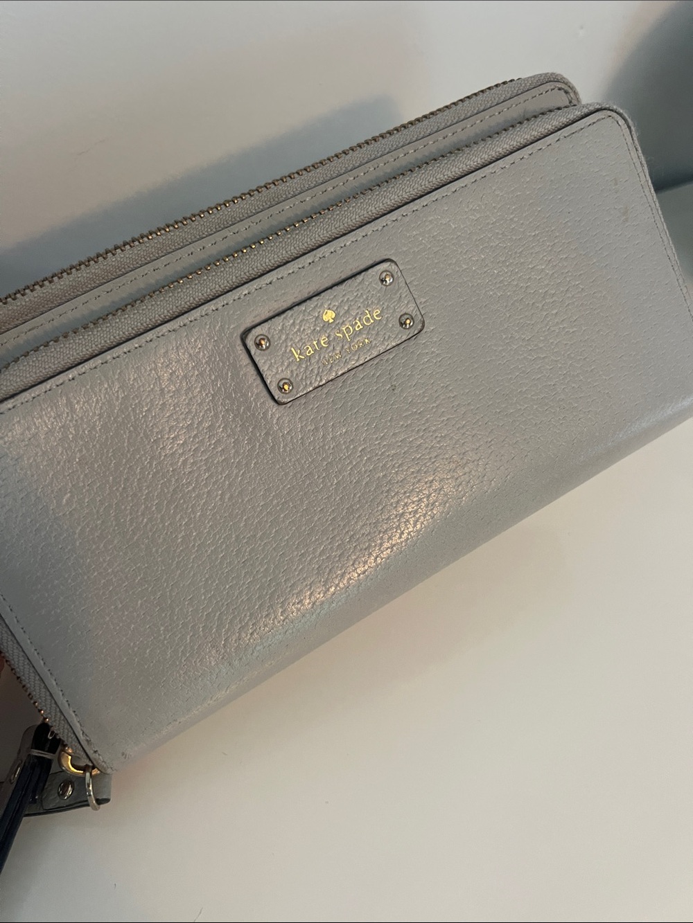 kate spade gray zip wristlet wallet with wrist strap - Picture 2 of 7